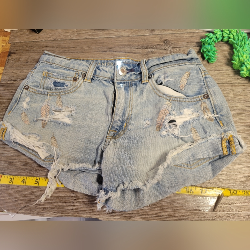 American Eagle Jean Shorts Cutoff Distressed Embroidered Feathers Size 2